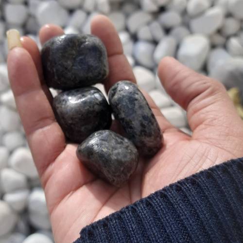 Black granite pebble stone